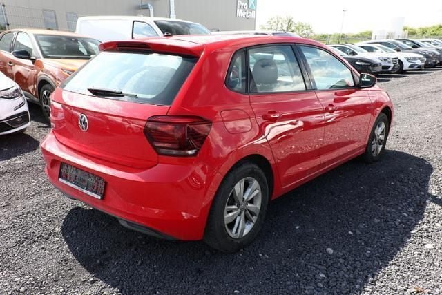 Flash rot flash rot Gebraucht 2020 VW Polo Comfortline Kleinwagen | 13.517 € (Guter Preis) - Bild 1/4