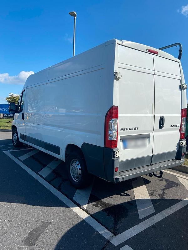 Gebraucht Peugeot Boxer 131 PS (96 kW) 2012 Weiß Van