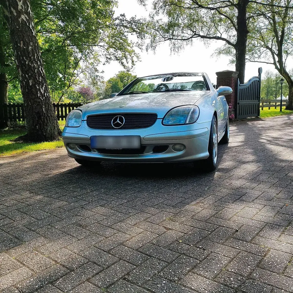 Gebraucht Mercedes SLK320 Edition 218 PS (160 kW) 2002 Silber Cabrio