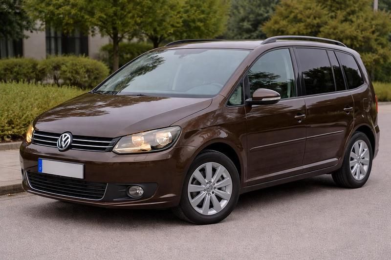 Gebraucht VW Touran 105 PS (77 kW) 2012 Braun Van / Kleinbus