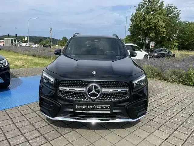 Gebraucht Mercedes GLB220 AMG 190 PS (139 kW) 2025 Schwarz SUV