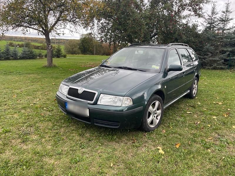 Grün Gebraucht 2006 Skoda Octavia Kombi | 1.000 € (Superpreis) - Bild 1/2