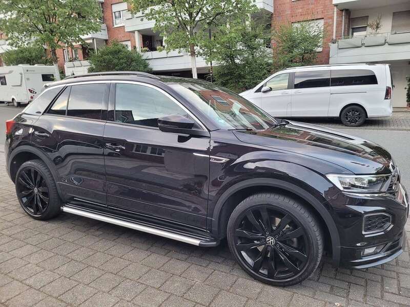 Schwarz Gebraucht 2022 VW T-Roc R-line SUV | 24.500 € (Guter Preis) - Bild 1/4