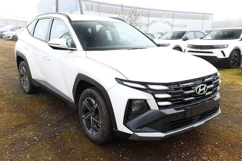 Atlas white Neu 2025 Hyundai Tucson Select SUV | 26.542 € (Superpreis) - Bild 1/4