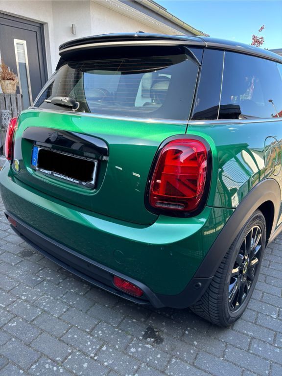 Gebraucht Mini Cooper SE 135 kW (184 PS) 2023 Grün Kleinwagen