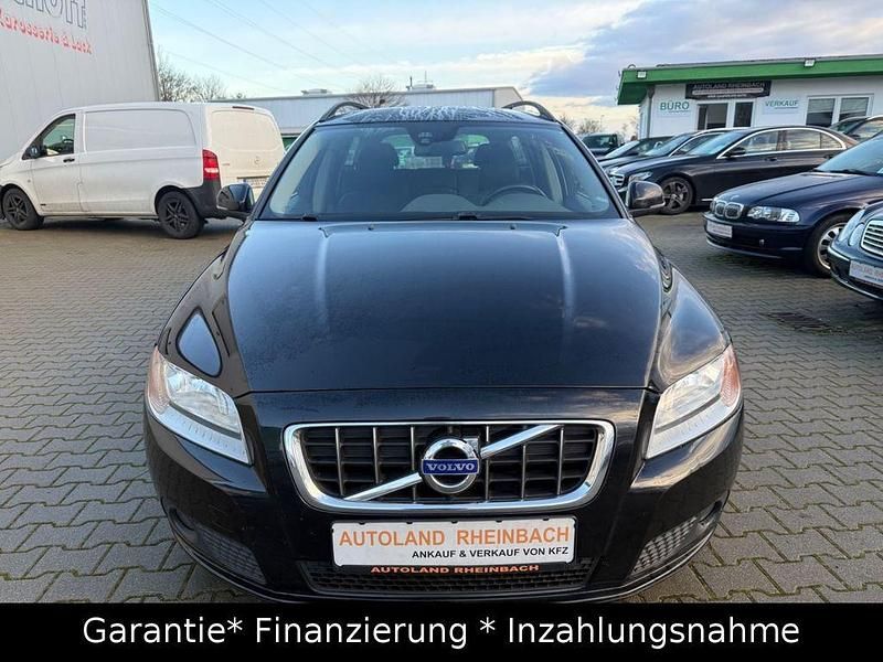 Gebraucht Volvo V70 Kinetic 114 PS (83 kW) 2012 Schwarz Kombi