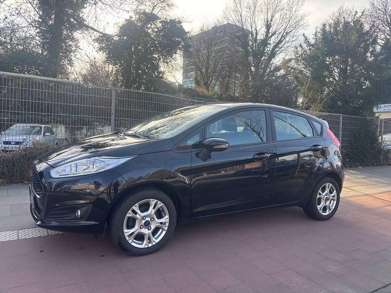 Gebraucht Ford Fiesta Trend 80 PS (58 kW) 2016 Schwarz Limousine