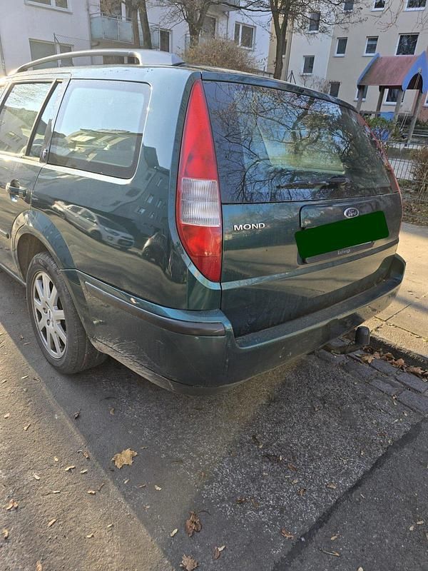 Gebraucht Ford Mondeo 125 PS (91 kW) 2001 Grün Kombi
