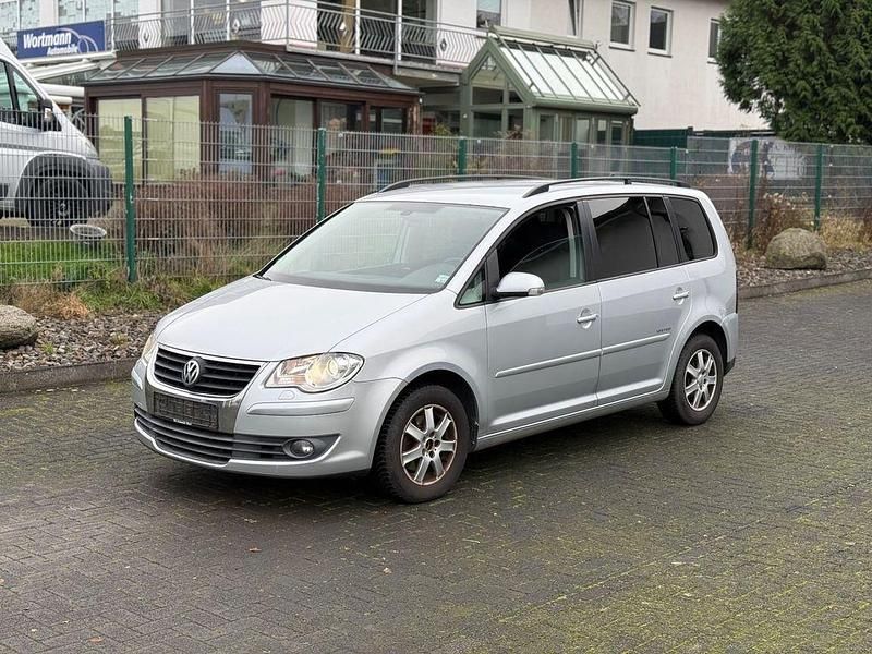Silber Gebraucht 2008 VW Touran United Van / Kleinbus | 2.200 € (Guter Preis) - Bild 1/4