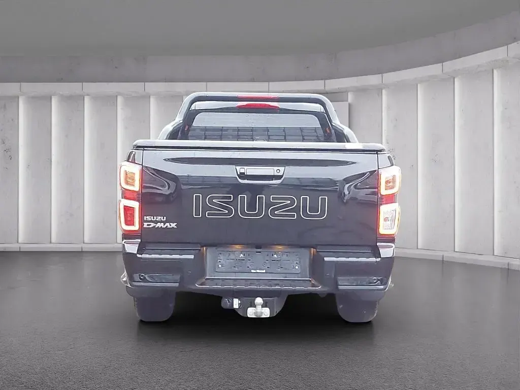 Gebraucht Isuzu D-Max 163 PS (119 kW) 2025 Schwarz Pickup