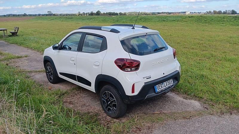 Gebraucht Dacia Spring Essentiel 33 kW (45 PS) 2023 Weiß Kleinwagen