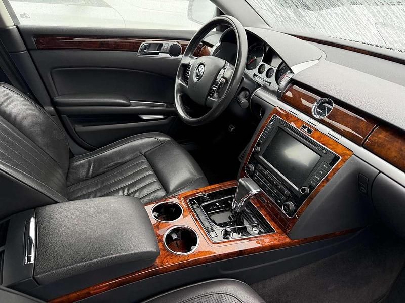 Gebraucht VW Phaeton 245 PS (180 kW) 2015 Schwarz Limousine