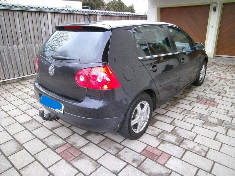 Gebraucht VW Golf VI 102 PS (75 kW) 2008 Schwarz Kleinwagen
