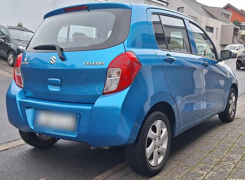 Gebraucht Suzuki Celerio 68 PS (50 kW) 2015 Blau Kleinwagen