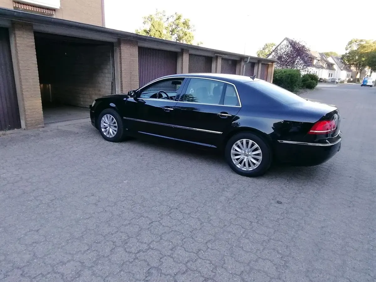 Gebraucht VW Phaeton 239 PS (175 kW) 2011 Schwarz Limousine