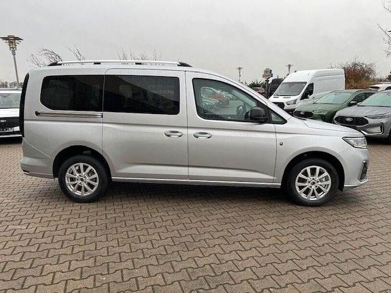 Gebraucht Ford Tourneo Titanium 122 PS (89 kW) 2024 Silber Van / Kleinbus
