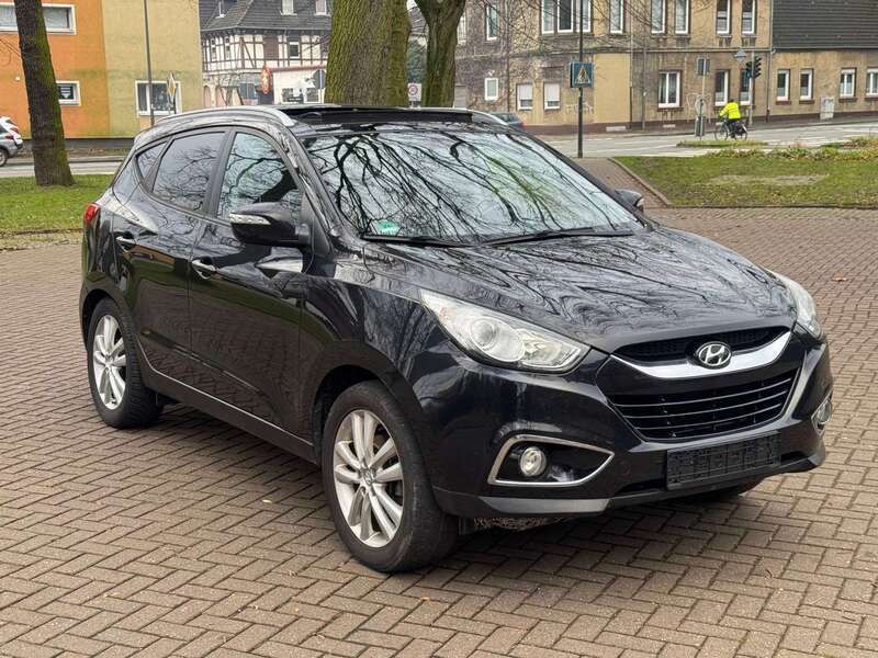 Schwarz Gebraucht 2011 Hyundai ix35 SUV | 7.999 € (Guter Preis) - Bild 1/4