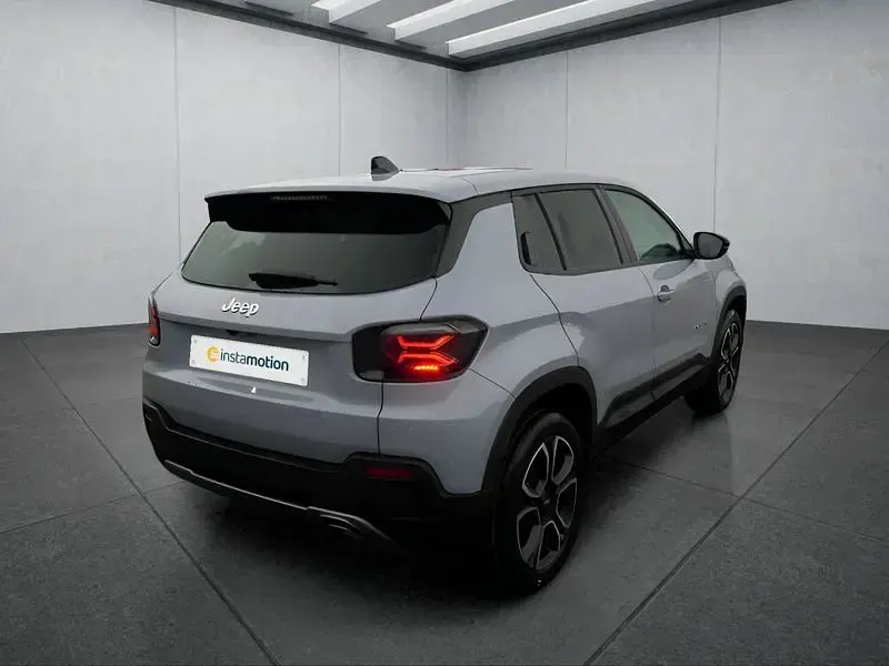 Neu Jeep Avenger 101 PS (74 kW) 2025 Grau SUV