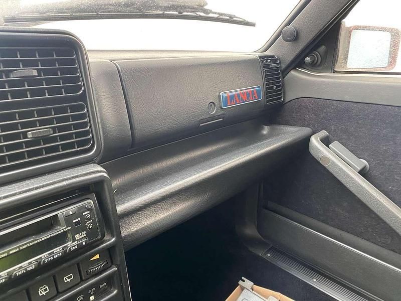 Second-hand Lancia Delta 177 CP (130 kW) 1990 Hatchback