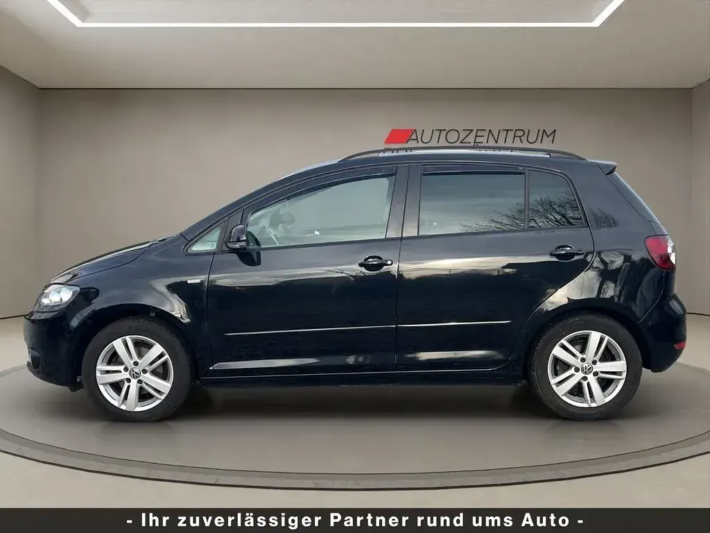 Używany VW Golf VII 105 KM (77 kW) 2012 Czarny Sedan/Limuzyna