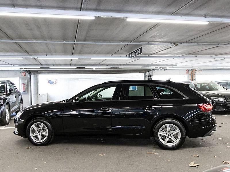 Gebraucht Audi A4 Ambiente 163 PS (119 kW) 2024 Mythosschwarz metallic Kombi