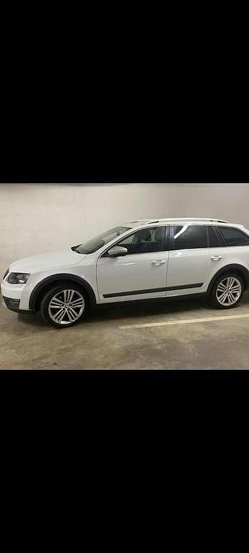 Gebraucht Skoda Octavia 184 PS (135 kW) 2016 Kombi