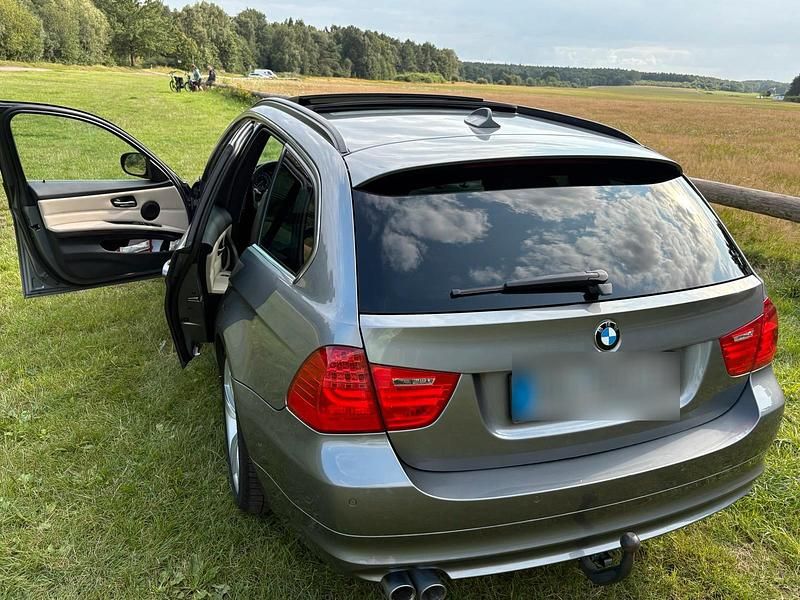 Second-hand BMW 325 204 CP (150 kW) 2010 Gri Break