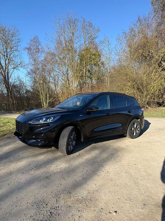 Gebraucht Ford Kuga ST-Line 190 PS (139 kW) 2021 Schwarz SUV