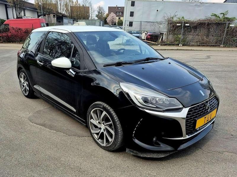 Gebraucht DS Automobiles DS3 So Chic 131 PS (96 kW) 2017 Lackierung schwarz perle Kleinwagen
