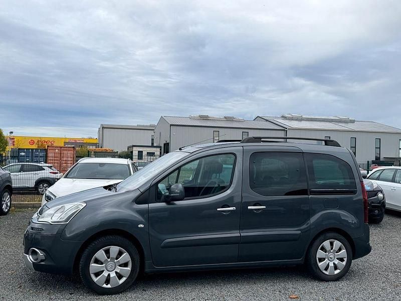 Gebraucht 2015 Citroën Berlingo SELECTION Van / Kleinbus | 5.900 € (Guter Preis) - Bild 1/4