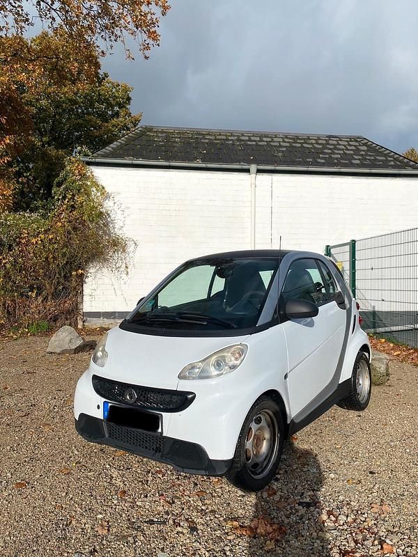 Weiß Gebraucht 2012 Smart ForTwo Coupé Coupé | 3.399 € (Guter Preis) - Bild 1/4