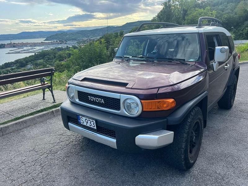 Rot Gebraucht 2006 Toyota FJ Cruiser SUV | 15.500 € - Bild 1/4
