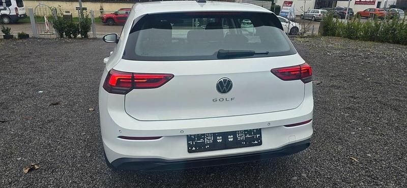 Gebraucht VW Golf VIII Life 110 PS (80 kW) 2021 Weiß Limousine