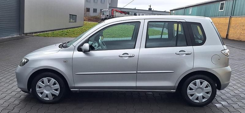 Gebraucht Mazda 2 80 PS (58 kW) 2006 Silber Kleinwagen