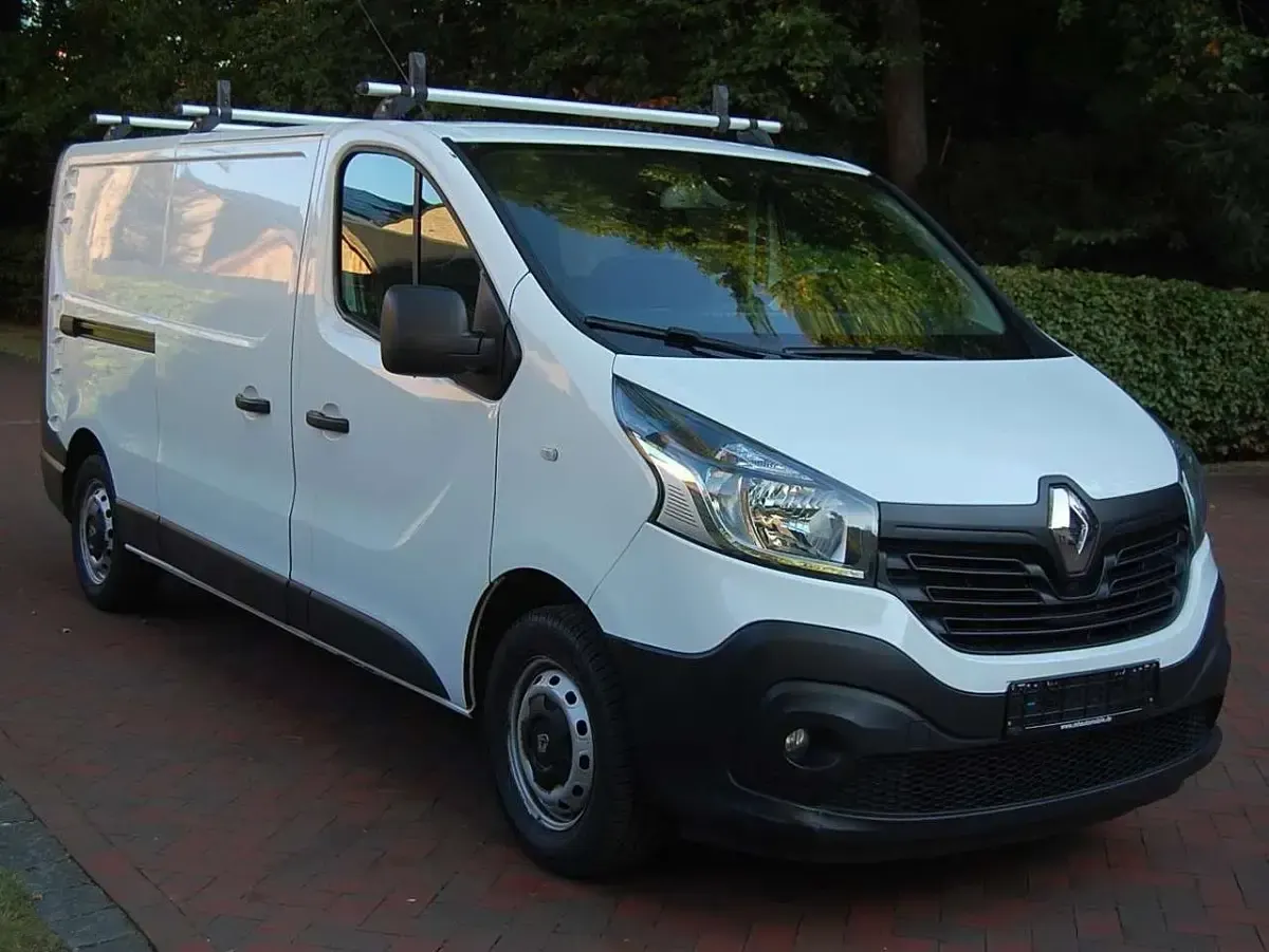 Gebraucht Renault Trafic Komfort 120 PS (88 kW) 2021 Gletscherweiss Van / Kleinbus
