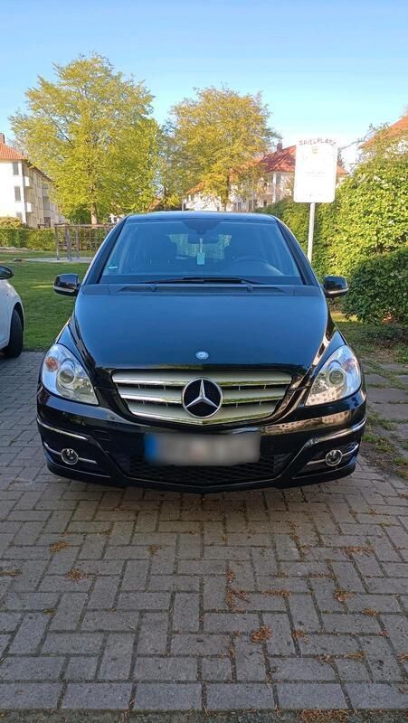 Schwarz Gebraucht 2008 Mercedes B200 Van / Kleinbus | 6.300 € (Fairer Preis) - Bild 1/4