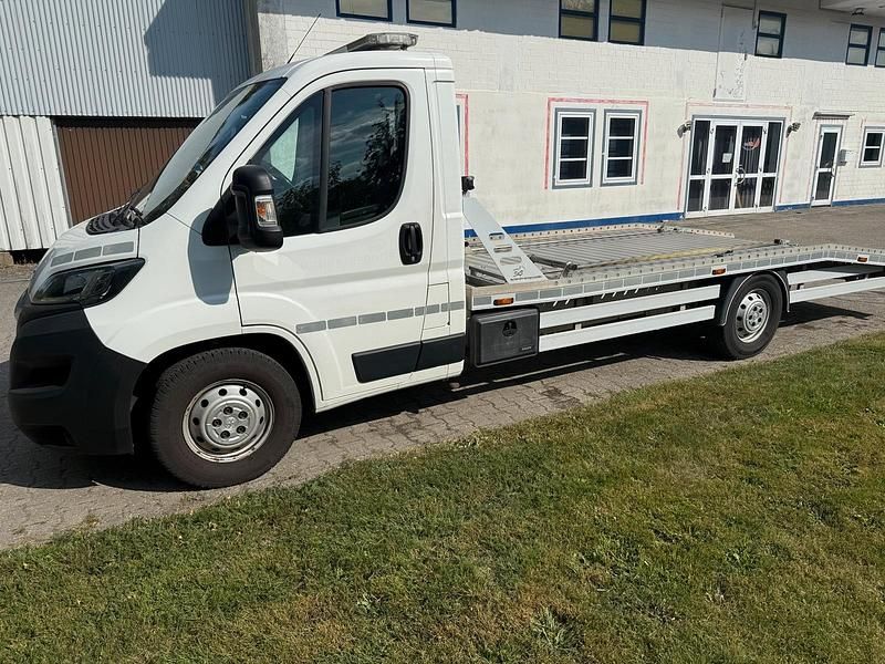Weiß Gebraucht 2021 Peugeot Boxer Van | 25.000 € - Bild 1/3