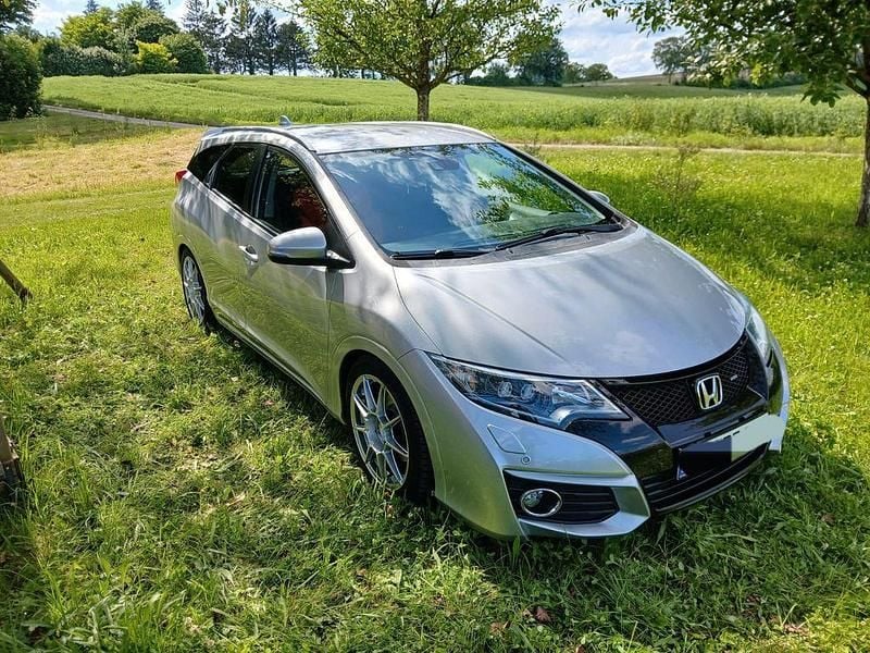 Silber Gebraucht 2016 Honda Civic Lifestyle Kombi | 12.900 € (Fairer Preis) - Bild 1/4
