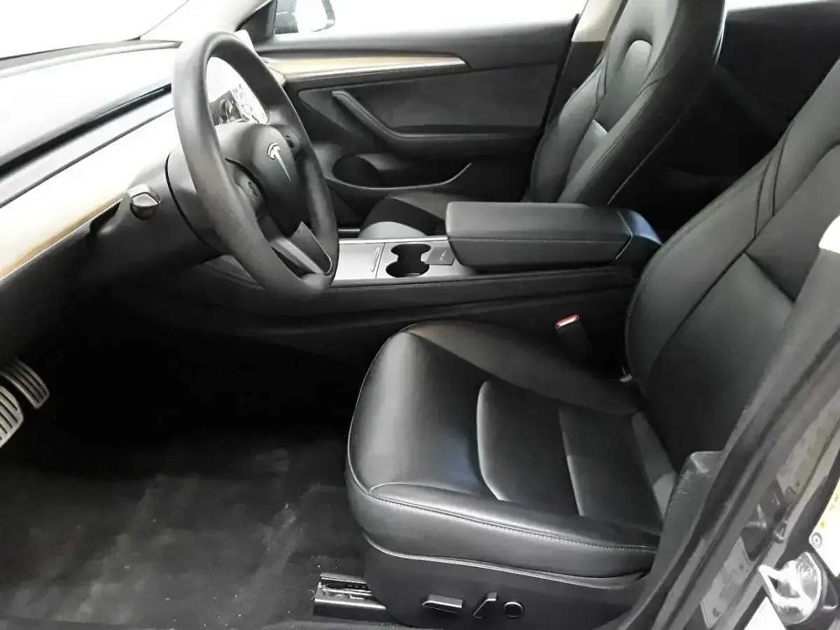 Brugt Tesla Model 3 Performance 392 kW (534 HK) 2023 Sølv Sedan