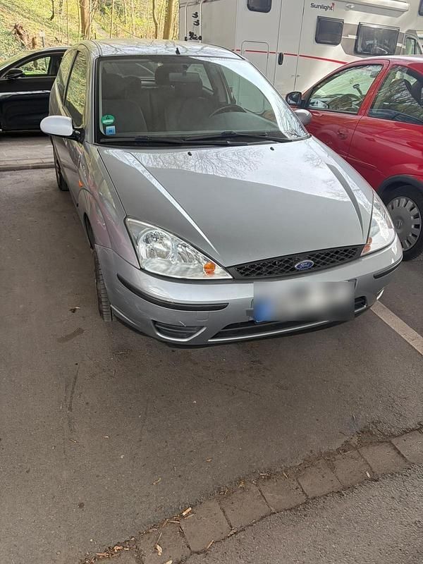 Gebraucht Ford Focus 100 PS (73 kW) 2004 Silber Kleinwagen