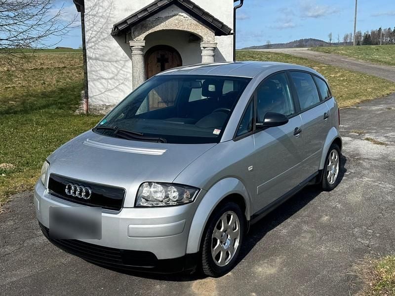 Second-hand Audi A2 110 CP (80 kW) 2002 Argintiu Hatchback