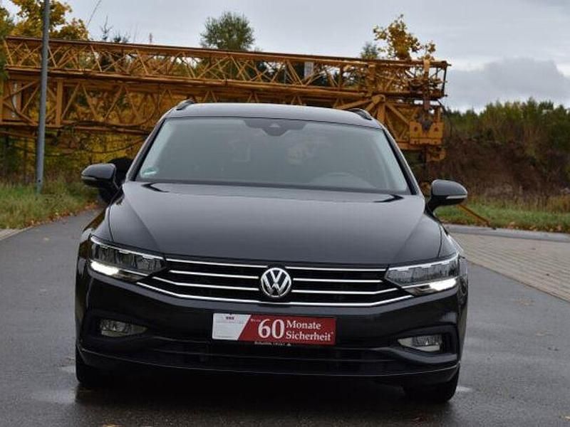 Gebraucht VW Passat 150 PS (110 kW) 2020 Grau Kombi