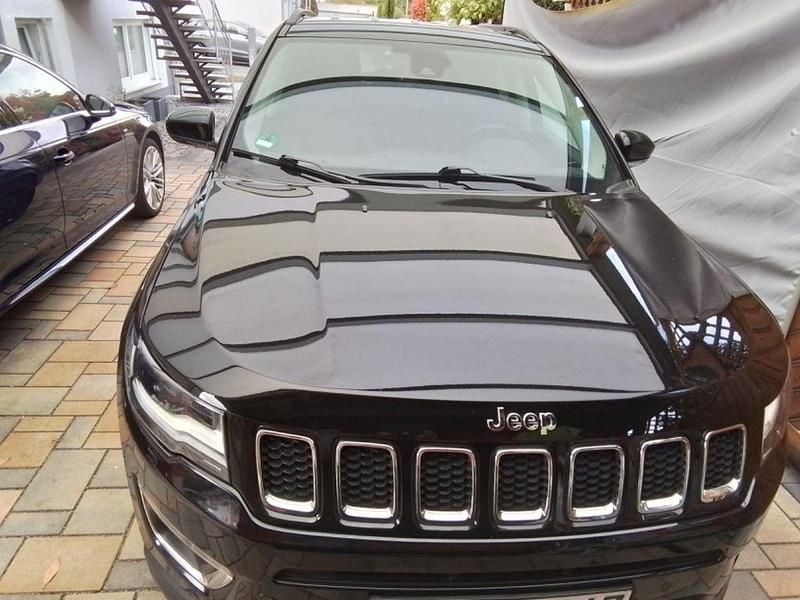 Gebraucht Jeep Compass Limited 170 PS (125 kW) 2019 Schwarz SUV