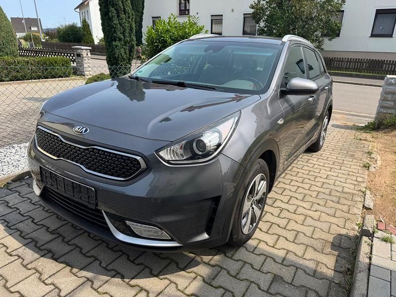 Gebraucht 2017 Kia Niro Vision SUV | 12.000 € (Guter Preis) - Bild 1/4