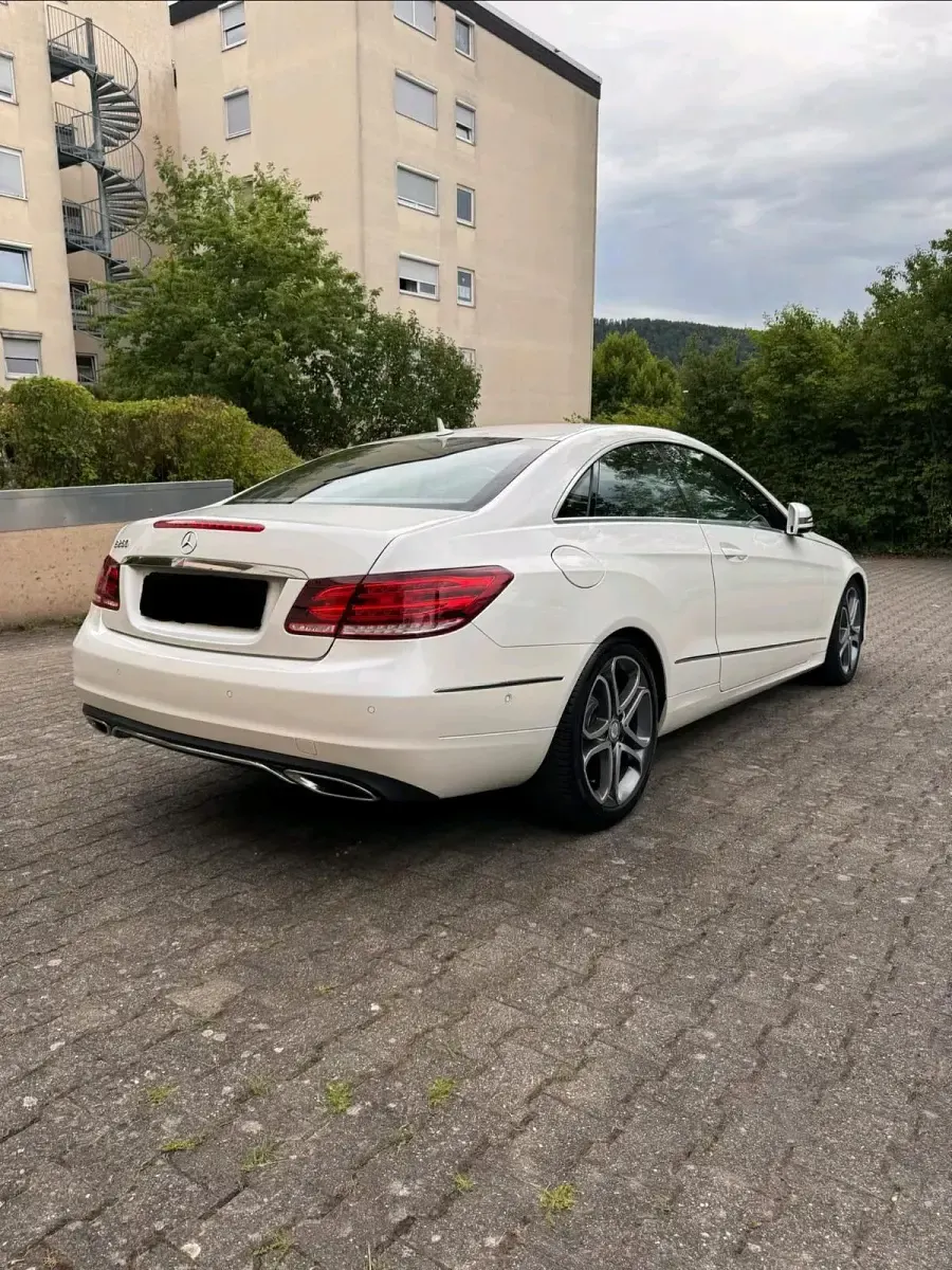 Gebraucht Mercedes E250 211 PS (155 kW) 2013 Weiß Coupé
