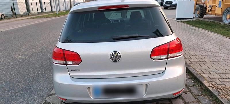 Gebraucht VW Golf VI Team 80 PS (58 kW) 2010 Silber Kleinwagen