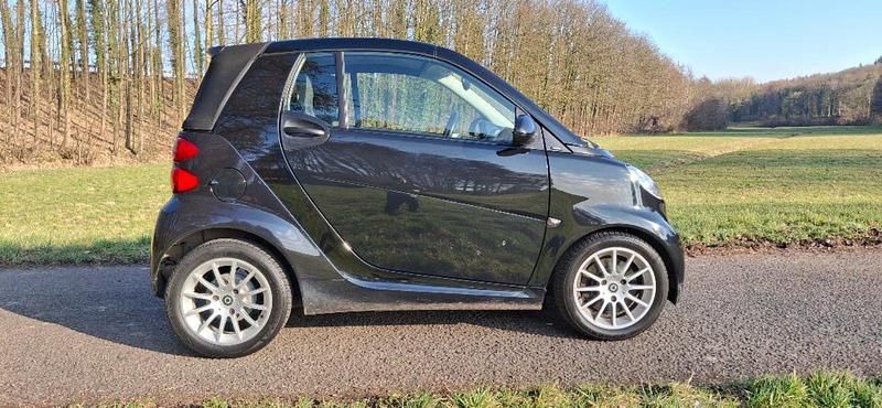 Gebraucht Smart ForTwo Cabrio Passion 71 PS (52 kW) 2011 Schwarz Cabrio