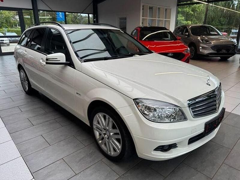 Gebraucht Mercedes C250 204 PS (150 kW) 2009 Weiß Kombi
