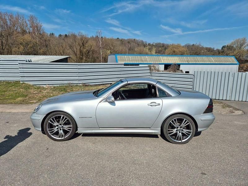 Gebraucht Mercedes SLK200 163 PS (119 kW) 2001 Silber Cabrio