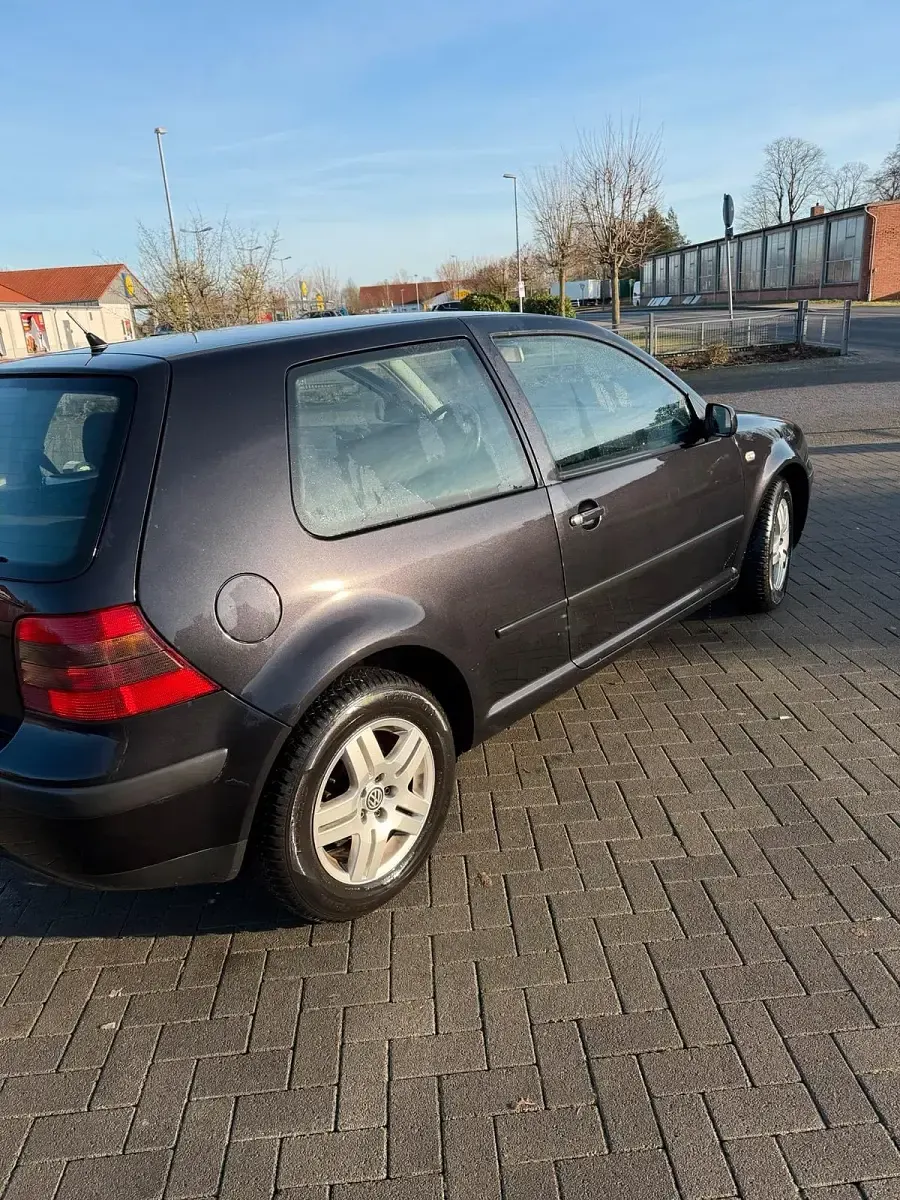 Gebraucht VW Golf 75 PS (55 kW) 2002 Schwarz Coupé